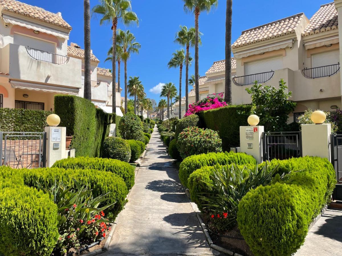 El Arenal Townhouse By The Beach With Swimming Pool - Eaw Homes マルベーリャ エクステリア 写真