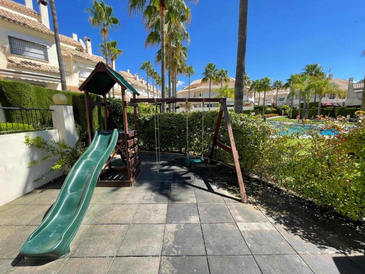 El Arenal Townhouse By The Beach With Swimming Pool - Eaw Homes マルベーリャ エクステリア 写真