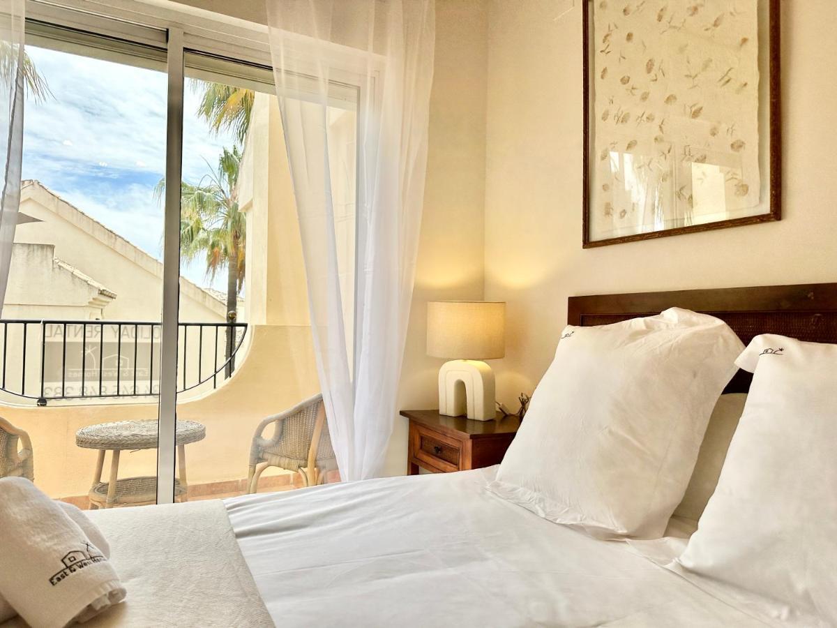 El Arenal Townhouse By The Beach With Swimming Pool - Eaw Homes マルベーリャ エクステリア 写真