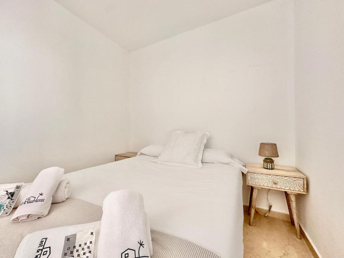 El Arenal Townhouse By The Beach With Swimming Pool - Eaw Homes マルベーリャ エクステリア 写真